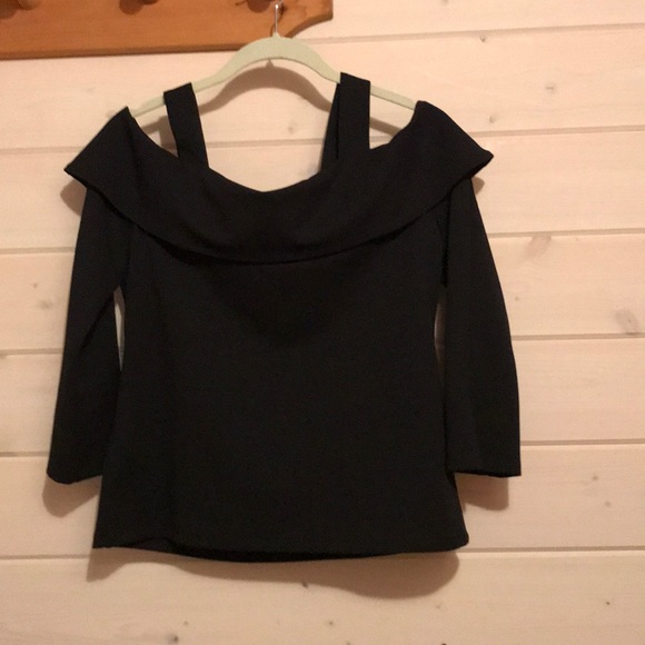 Top - Picture 2 of 4